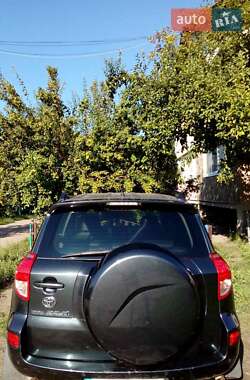 Внедорожник / Кроссовер Toyota RAV4 2007 в 