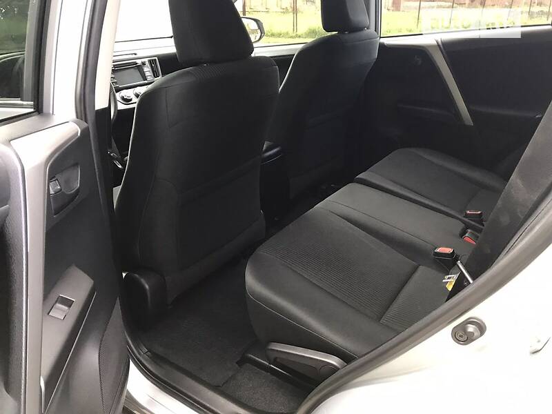 Внедорожник / Кроссовер Toyota RAV4 2017 в Черкассах
