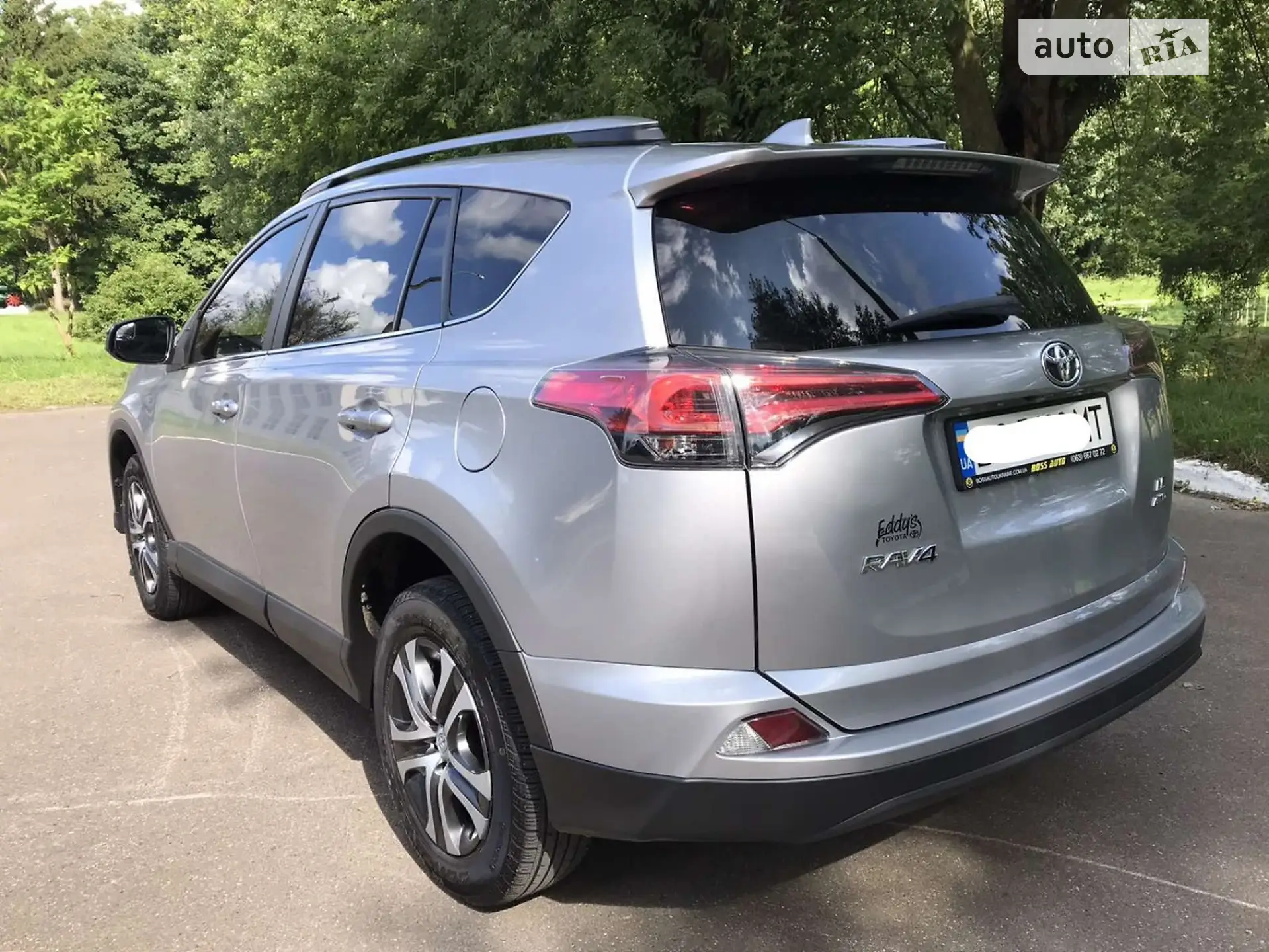 2017 Toyota RAV 4 - мініатюра 2