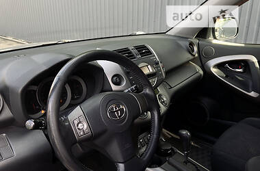 Внедорожник / Кроссовер Toyota RAV4 2008 в Виннице