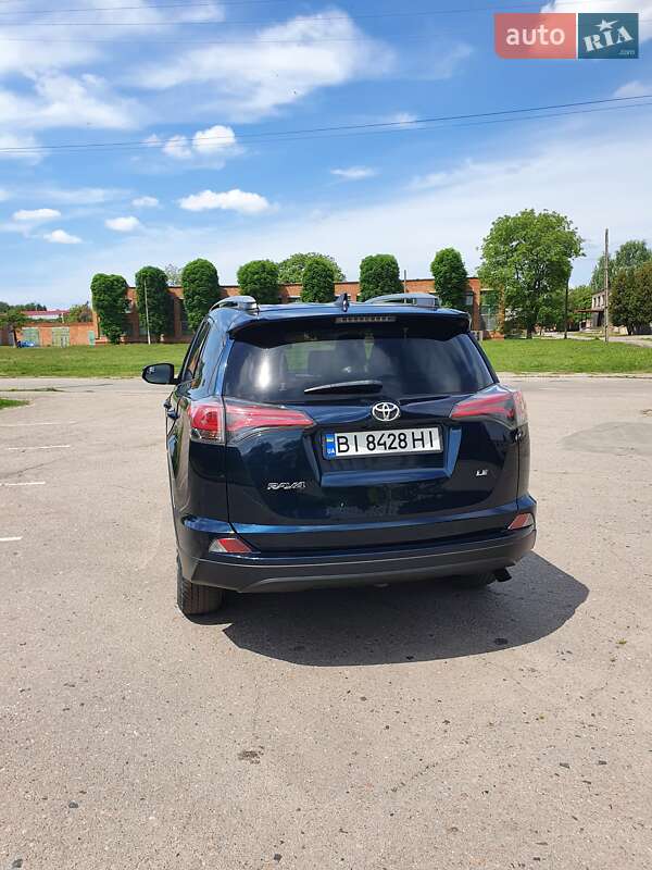 Позашляховик / Кросовер Toyota RAV4 2018 в Полтаві