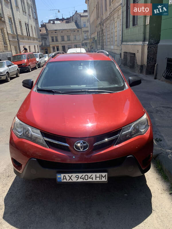 Універсал Toyota RAV4 2015 в Києві