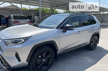 Внедорожник / Кроссовер Toyota RAV4 2020 в Белой Церкви