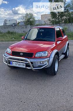 Позашляховик / Кросовер Toyota RAV4 1999 в Полтаві