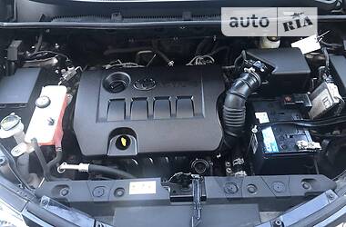 Позашляховик / Кросовер Toyota RAV4 2017 в Рівному