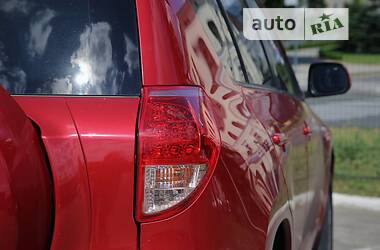 Внедорожник / Кроссовер Toyota RAV4 2008 в 