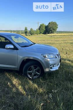 Внедорожник / Кроссовер Toyota RAV4 2012 в Кривом Роге