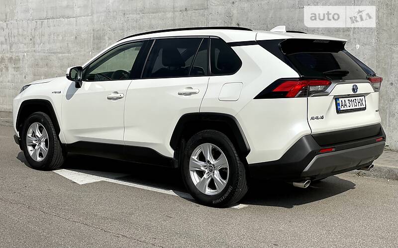 Внедорожник / Кроссовер Toyota RAV4 2018 в Киеве