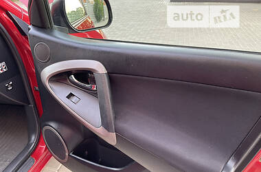 Внедорожник / Кроссовер Toyota RAV4 2008 в 