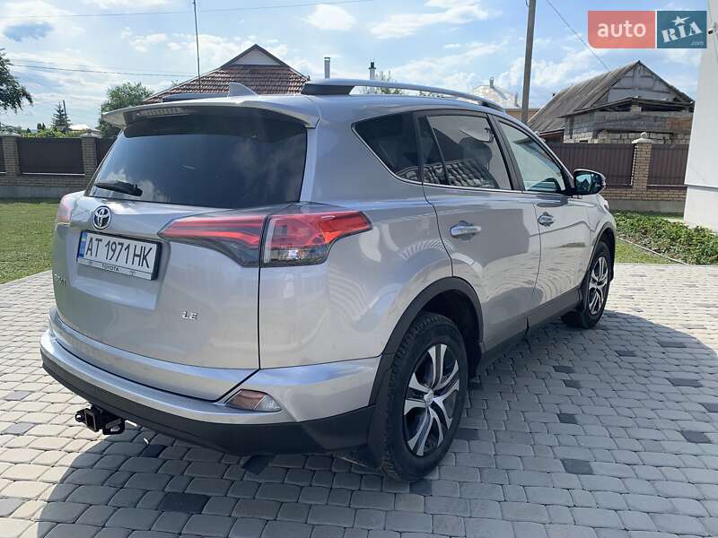Позашляховик / Кросовер Toyota RAV4 2016 в Коломиї