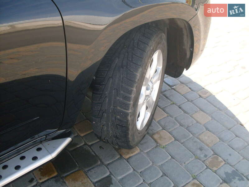 Внедорожник / Кроссовер Toyota RAV4 2010 в Николаеве