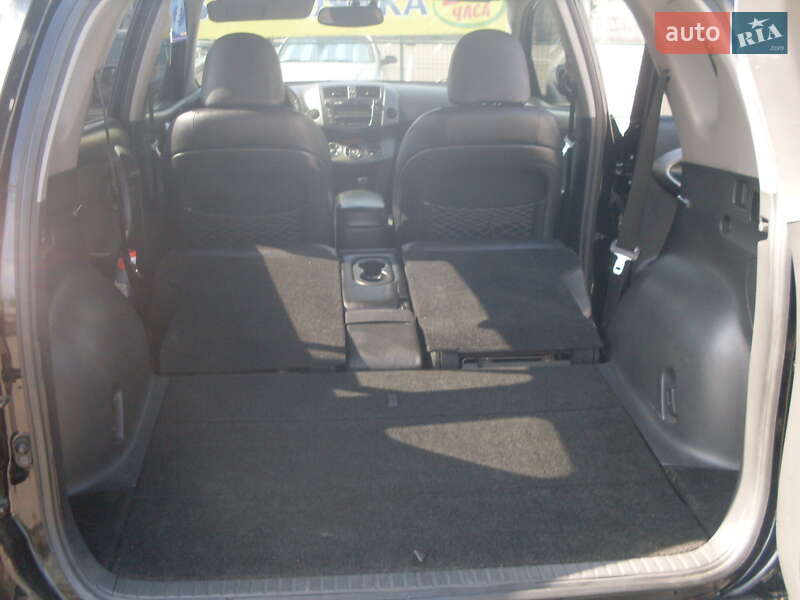 Внедорожник / Кроссовер Toyota RAV4 2010 в Николаеве