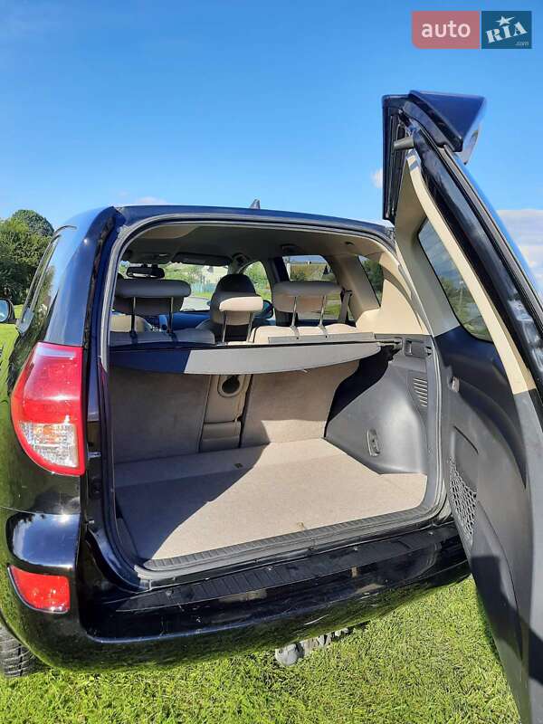 Позашляховик / Кросовер Toyota RAV4 2006 в Бродах