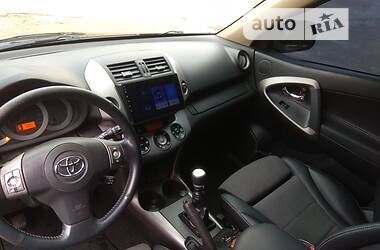 Внедорожник / Кроссовер Toyota RAV4 2007 в 