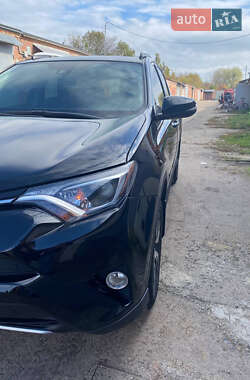 Позашляховик / Кросовер Toyota RAV4 2018 в Києві