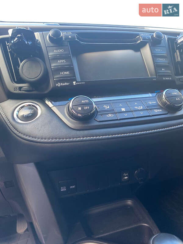 Внедорожник / Кроссовер Toyota RAV4 2018 в Киеве