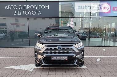 Универсал Toyota RAV4 2020 в Киеве