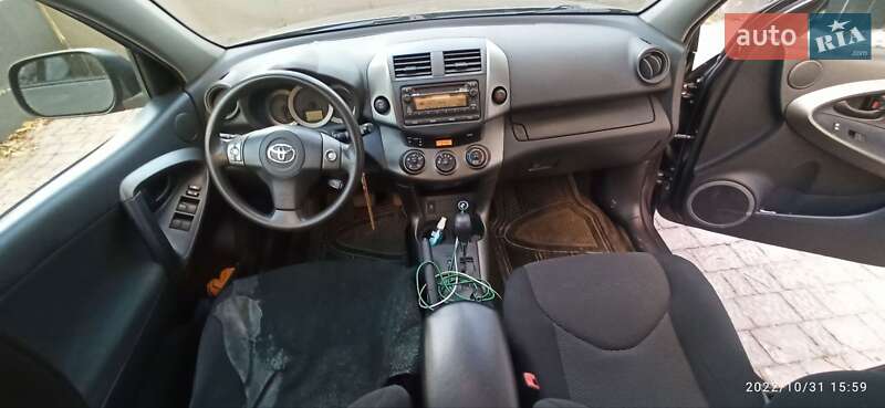 Внедорожник / Кроссовер Toyota RAV4 2012 в Ивано-Франковске