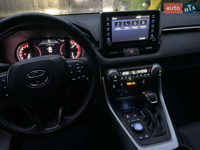Позашляховик / Кросовер Toyota RAV4 2019 в Києві