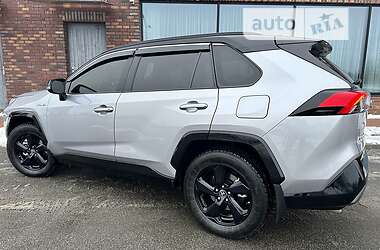 Внедорожник / Кроссовер Toyota RAV4 2019 в Киеве