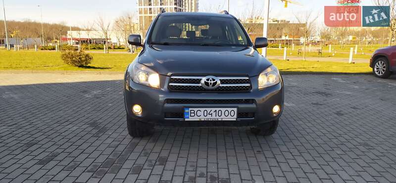 Позашляховик / Кросовер Toyota RAV4 2006 в Львові