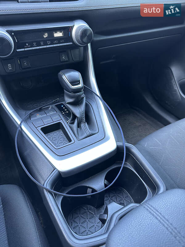 Позашляховик / Кросовер Toyota RAV4 2019 в Києві