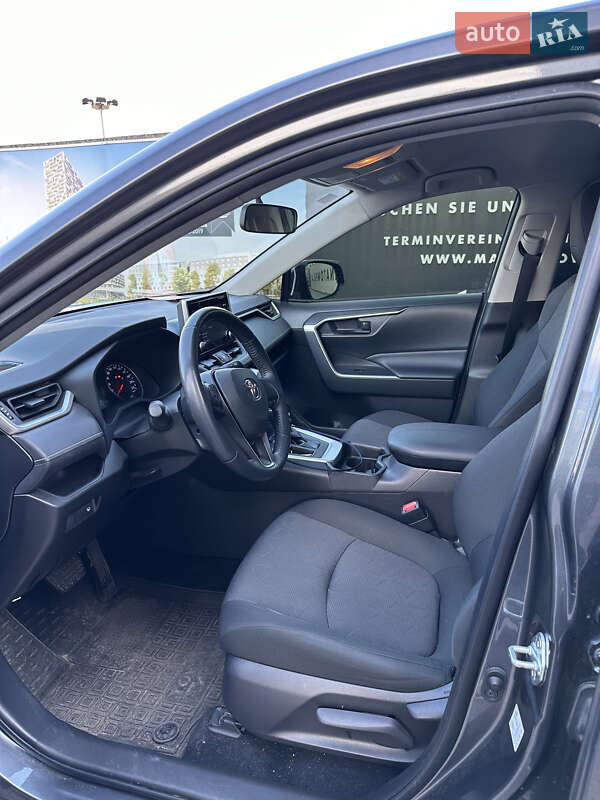 Позашляховик / Кросовер Toyota RAV4 2019 в Києві
