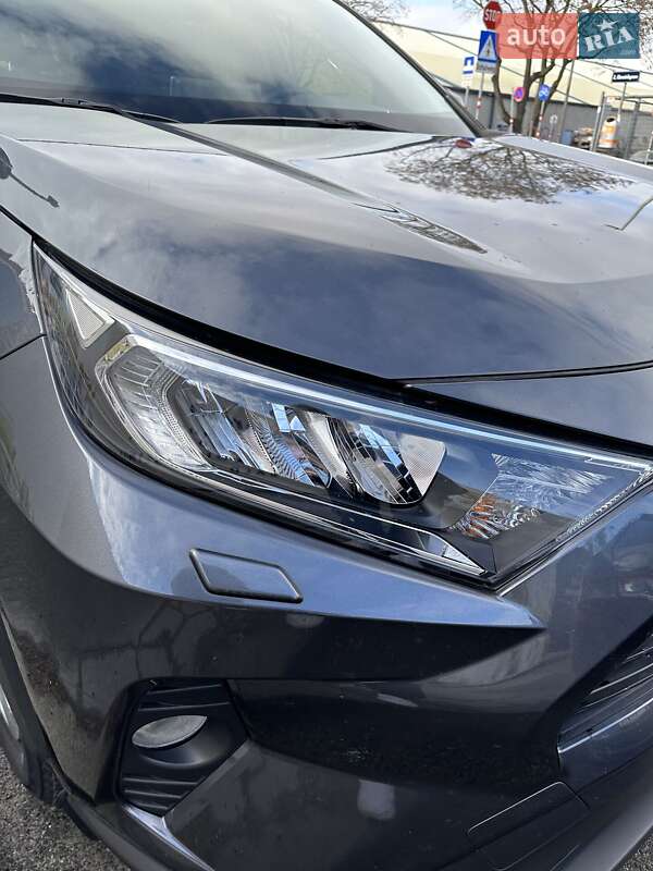 Позашляховик / Кросовер Toyota RAV4 2019 в Києві