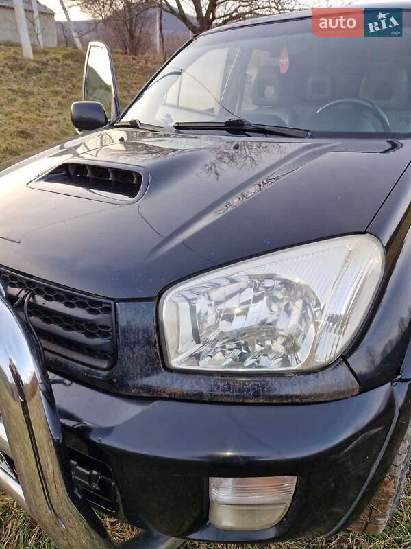 Позашляховик / Кросовер Toyota RAV4 2003 в Іршаві