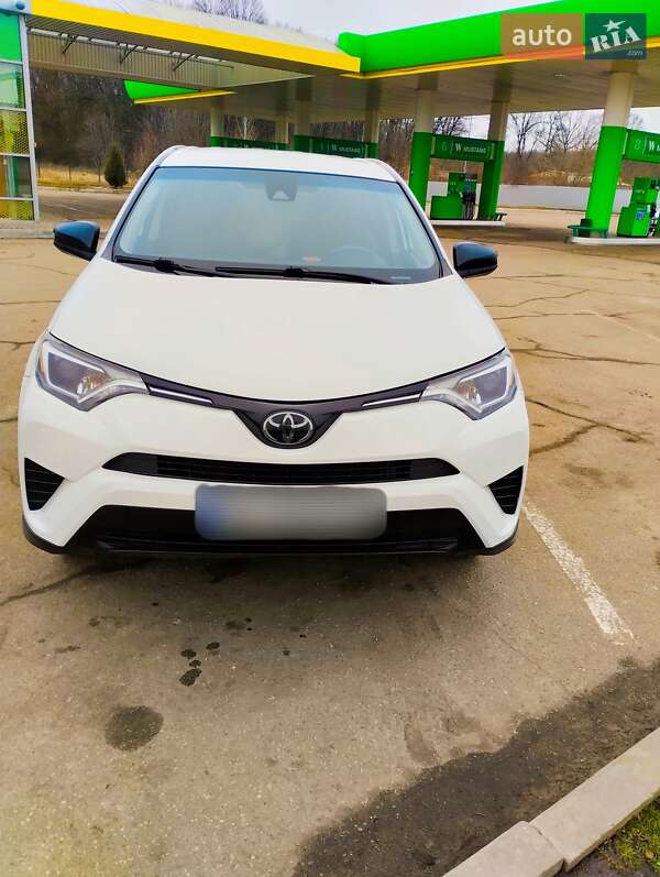 Позашляховик / Кросовер Toyota RAV4 2018 в Знам'янці
