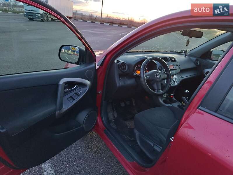 Позашляховик / Кросовер Toyota RAV4 2006 в Рівному фото 11 Позашляховик / Кросовер Toyota RAV4 2006 в Рівному