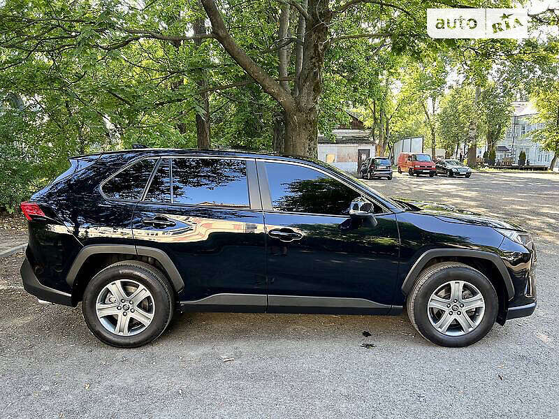 Позашляховик / Кросовер Toyota RAV4 2019 в Києві фото 3 Позашляховик / Кросовер Toyota RAV4 2019 в Києві