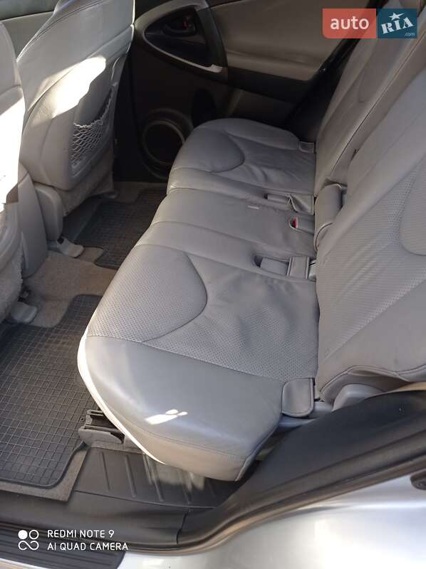 Внедорожник / Кроссовер Toyota RAV4 2006 в Одессе