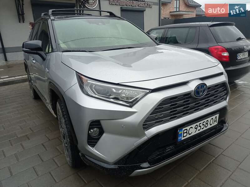 Внедорожник / Кроссовер Toyota RAV4 2019 в Дрогобыче