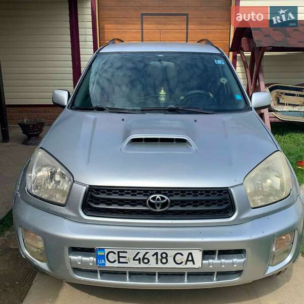 Внедорожник / Кроссовер Toyota RAV4 2003 в Черновцах