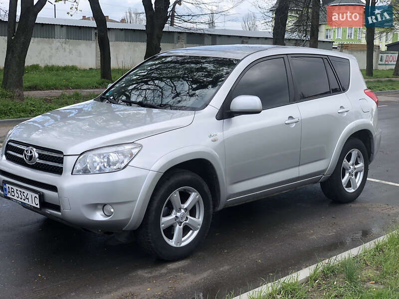 Toyota RAV4 2005