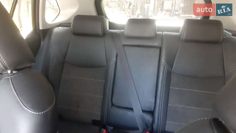 Внедорожник / Кроссовер Toyota RAV4 2020 в Ровно