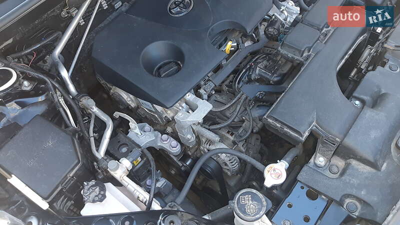 Внедорожник / Кроссовер Toyota RAV4 2020 в Ровно
