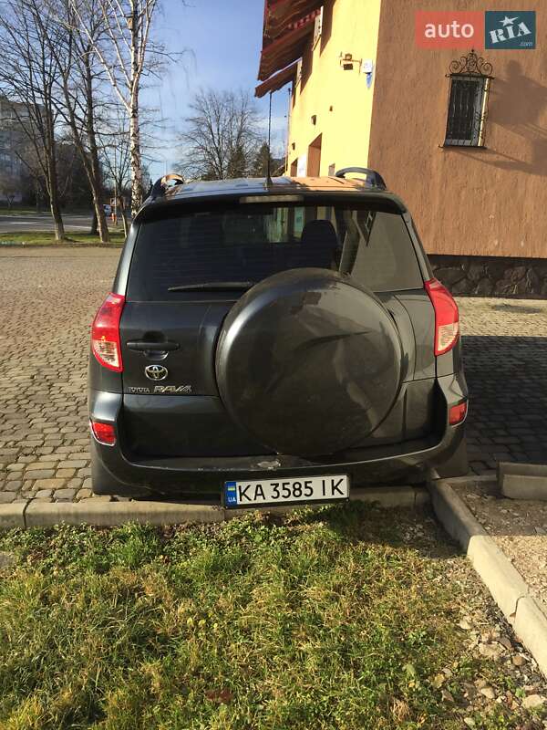 Внедорожник / Кроссовер Toyota RAV4 2006 в Трускавце