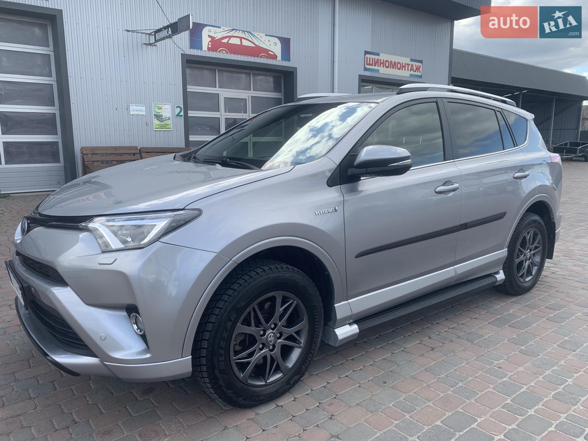 2017 Toyota RAV 4 - мініатюра 11