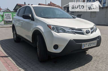 Позашляховик / Кросовер Toyota RAV4 2015 в Івано-Франківську