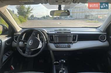 Внедорожник / Кроссовер Toyota RAV4 2014 в 