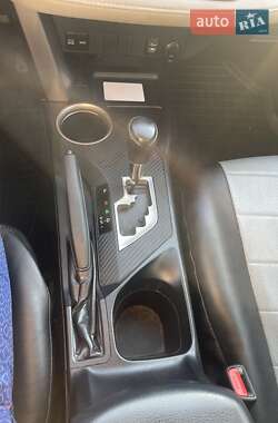 Внедорожник / Кроссовер Toyota RAV4 2014 в 