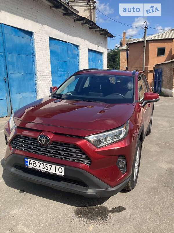 Позашляховик / Кросовер Toyota RAV4 2019 в Вінниці