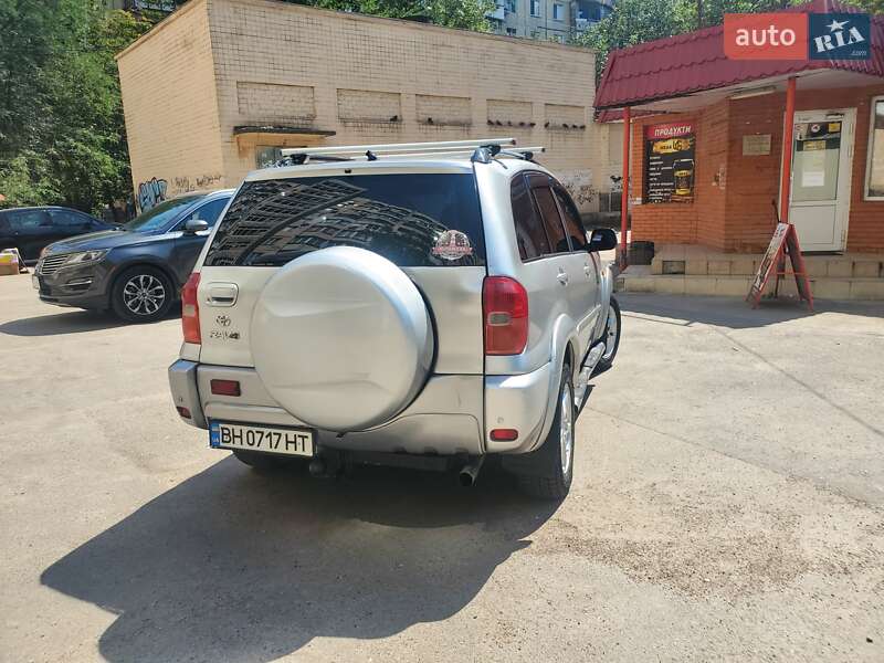 Позашляховик / Кросовер Toyota RAV4 2002 в Одесі