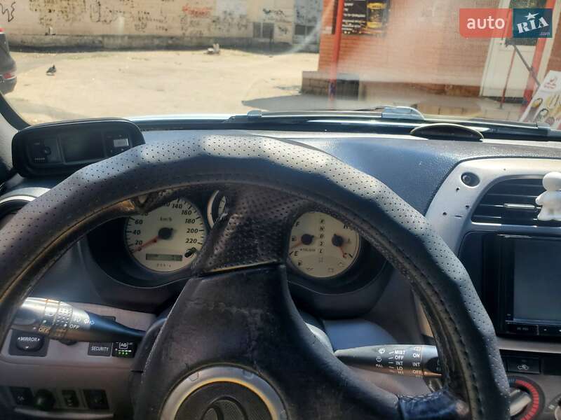 Позашляховик / Кросовер Toyota RAV4 2002 в Одесі