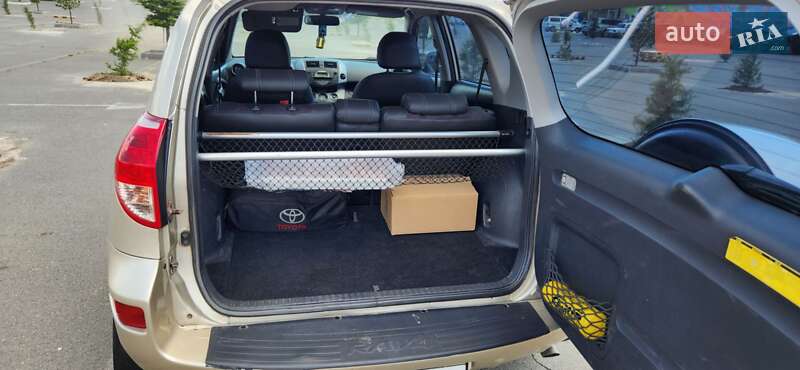 Внедорожник / Кроссовер Toyota RAV4 2006 в Одессе