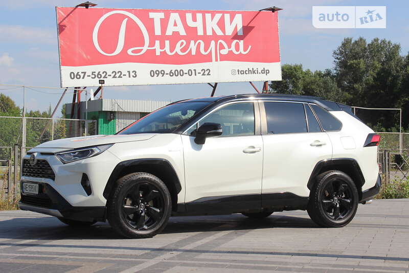 Внедорожник / Кроссовер Toyota RAV4 2019 в Днепре