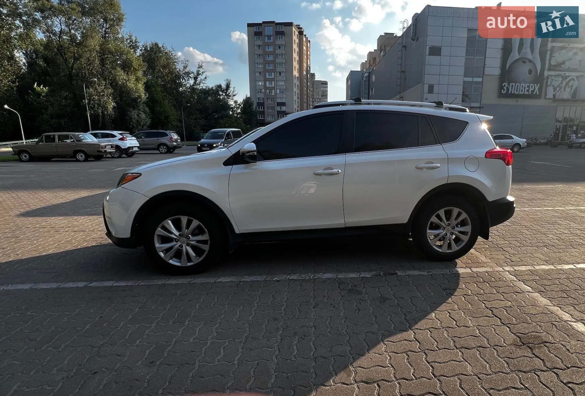 2014 Toyota RAV 4 - мініатюра 3