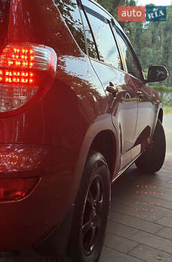 Внедорожник / Кроссовер Toyota RAV4 2010 в Киеве